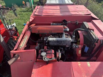 Kombajn Massey Ferguson MF38 - 4