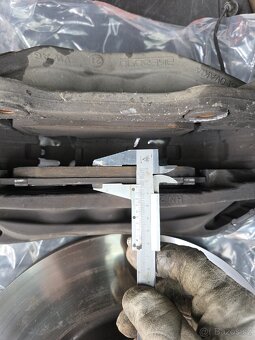 Brzdy brzdové třmeny brzdové kotouče Vw touareg CR7 MLB - 4