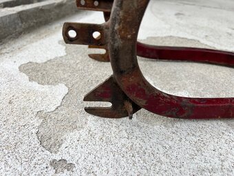 Jawa 550 zadní kyvka - 4