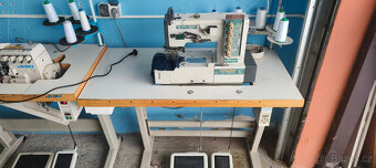 Průmyslový coverlock Siruba F007E - 4