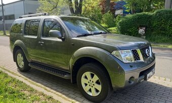 Nissan Pathfinder - 4