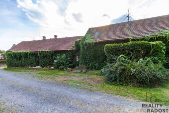 Prodej rodinného domu 819 m², pozemek 9 510 m² - 4