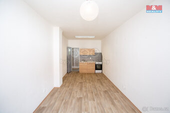 Pronájem bytu 1+kk, 24 m², Jindřichův Hradec, ul. Václavská - 4