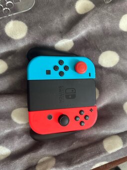 Nintendo Switch - Neon Red&Blue Joy-Con - 4