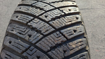 90% zimní kola 16" 5x112 Mercedes, Škoda, VW - 205/60 - 4