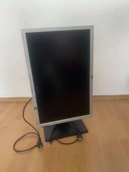 24" palcový LCD Monitor HP LP2465 - 4