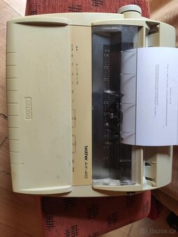 Prodám elektrický psací stroj Brother AX-410 - 4