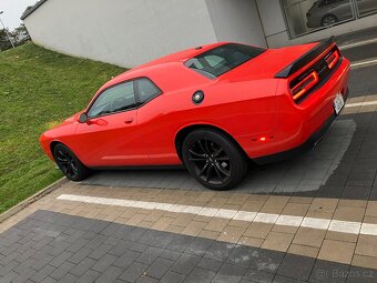 Dodge Challenger V6 - 2017 - 4