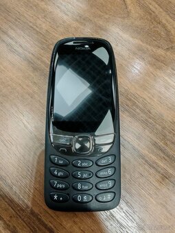 tlačítková Nokia 6310 2024 - použitá - 4