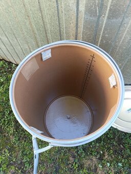 Sud s víkem na uskladnění např. obilí - 4