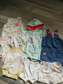 Balík oblečení pro holčičku od velikosti 62 do 6-9 měsíců. - 4
