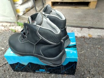 Nové, nepoužité pracovní/turistické boty, vel. 43, 270 cm - 4