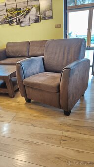 Kožený gauč a křesla - 4