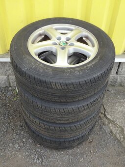 Škoda Octavia I. – letní kola (Alu. disky+pneu 195/65 R15) - 4