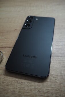 Samsung Galaxy S22 – 12 GB RAM / 256 GB, Navy – na náhradní - 4