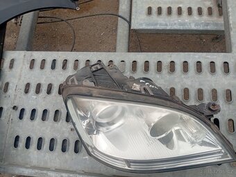 MERCEDES BENZ ML W164 PŘEDNÍ SVĚTLA KLASIK ŽÁROVKY - 4
