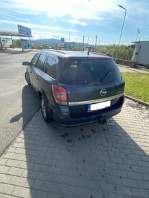Opel Astra 1.9 CDTi - 4