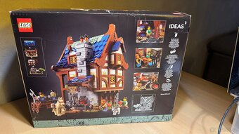 LEGO 21325 - Středověká kovárna - 4