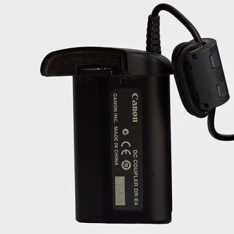 Prodám bývalou profesionální vlajkovou loď CANONu EOS-1Dx - 4