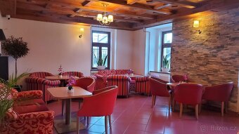 Na Prodej hotel, 29 pokoje, Bazén s teplou vodu, restaurace, - 4