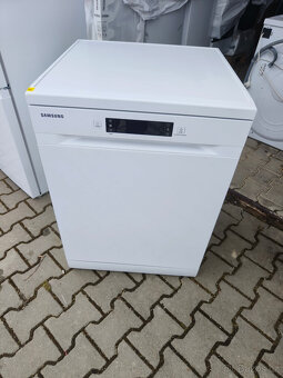 Myčka SAMSUNG DW60M6050FW, 3 koše, sleva 50%, záruka - 4