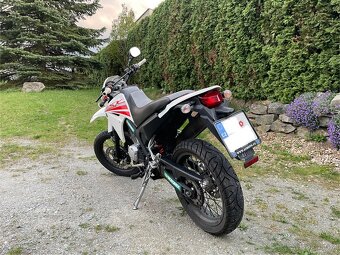 YAMAHA XT 125 X - 4