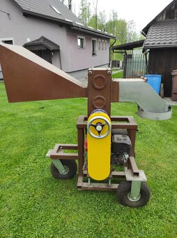 Mobilní benzínový špalíkovač - 4
