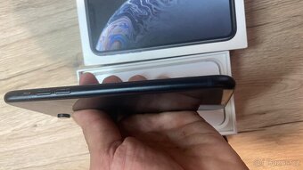 Prodám černý iPhone XR 64GB - 4