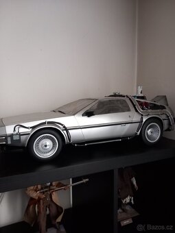 Hot toys delorean BTTF2 - 4