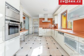 Vila Teplice - velkorysé rozměry, promyšlená dispozice - 4