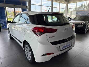 Hyundai i20 1.2 SERVISKA,ČR,1.MAJITEL - 4