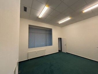 Pronájem kanceláře / obchodního prostoru 25 m² u Home Credit - 4