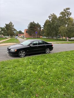Volvo S60 2.4i (103 kW) – bez koroze, nová STK, motoricky vý - 4
