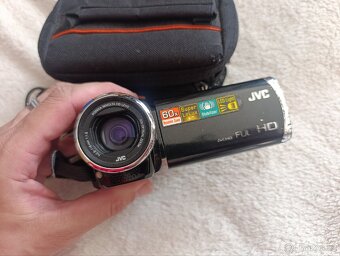 Videokamera JVC GZ-E305BE - 4