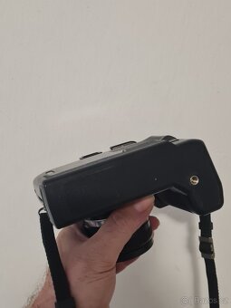 Olympus OM40 + objektivy tokina + motor - 4