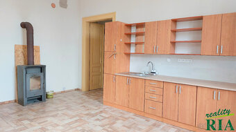 Hrubý Jeseník 8km od Nymburka byt 2+1, zahrada - 4