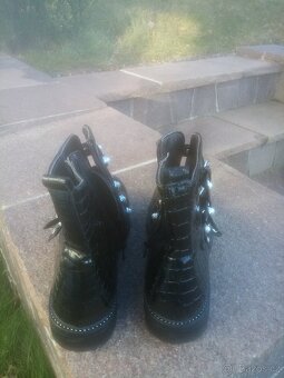 dámské kotníkové boty v.41 jednou na noze neunosím - 4