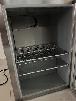 Lednice na plechovky Liebherr - 4