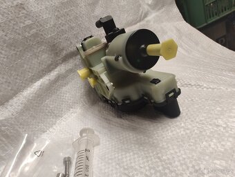 Vstřikovač močoviny NOVÝ - Mercedes, Seat, VW - 4