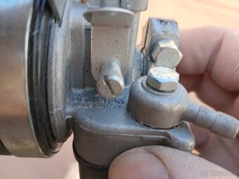 Nádrž,  karburátor, italská Babetta - 4