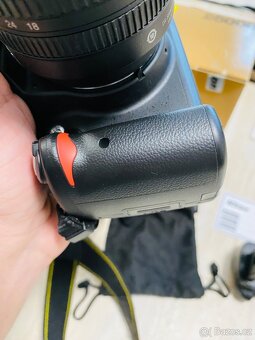Nikon D5000 + kompletní výbava - 4