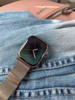 Apple Watch series 9 nerezová ocel gold zlaté zlatá 41mm - 4
