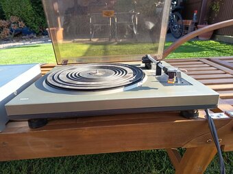 Zesilovač a gramofon - 4