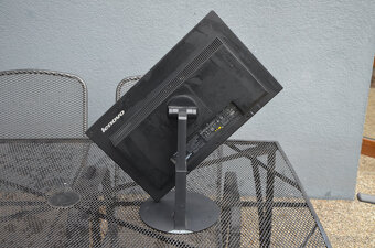 Lenovo ThinkVision LT2224pD - IPS LCD 22 - 4