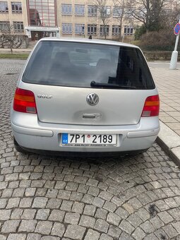 Volkswagen golf - 4