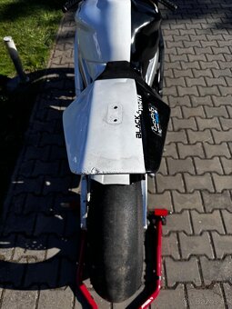 Yamaha R1 okruhovka - 4