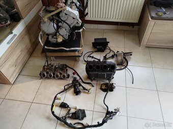 Prodám kompletní motor Yamaha Fazer 600 - 4