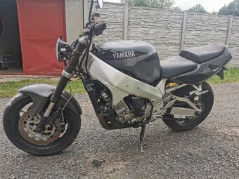 Yamaha yzf 1000 exup - 4