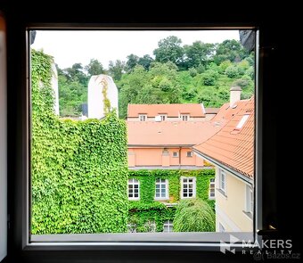 Pronájem, Byty 4+kk,  221 m² - Praha - Malá Strana, ulice Vl - 4