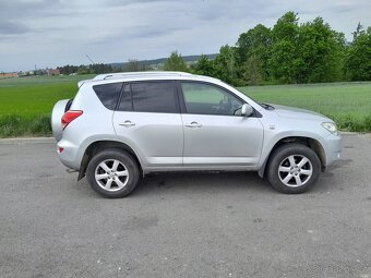 Toyota rav4 - 4